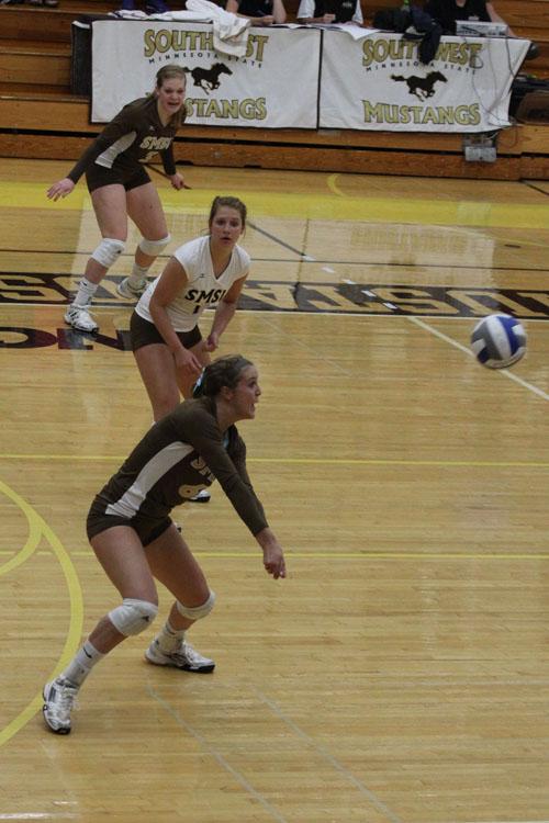 Mustang Volleyball Defeats Beavers