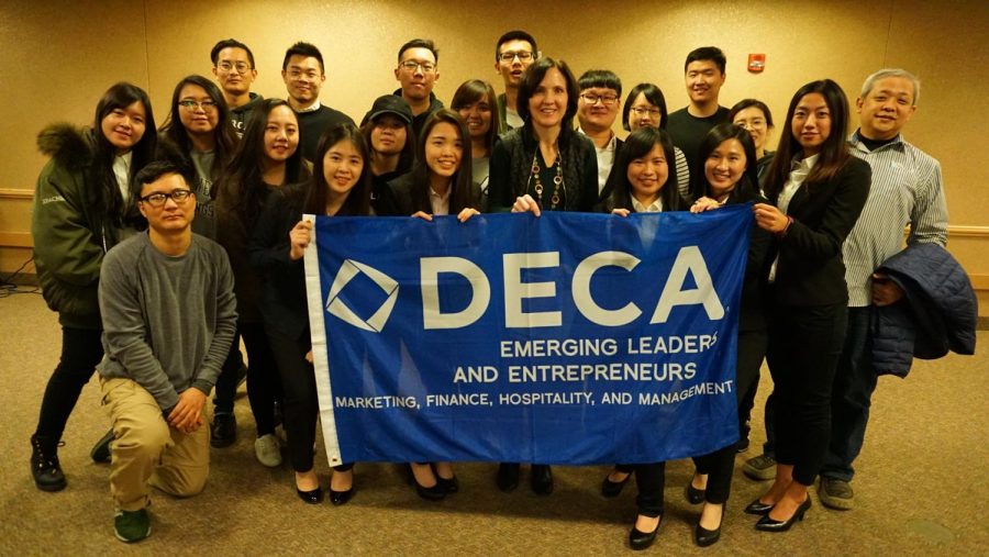 DECA sends Mustangs to nationals